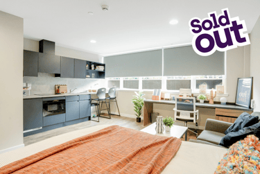 Luxury Studio Top Floor at Stanley Studios, 56 Brown Street, Central, Dundee, DD15DT - Image 1